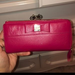 Barely Used Kate Spade walle t